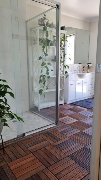 Guest Suite In Duffy Weston Creek Екстер'єр фото